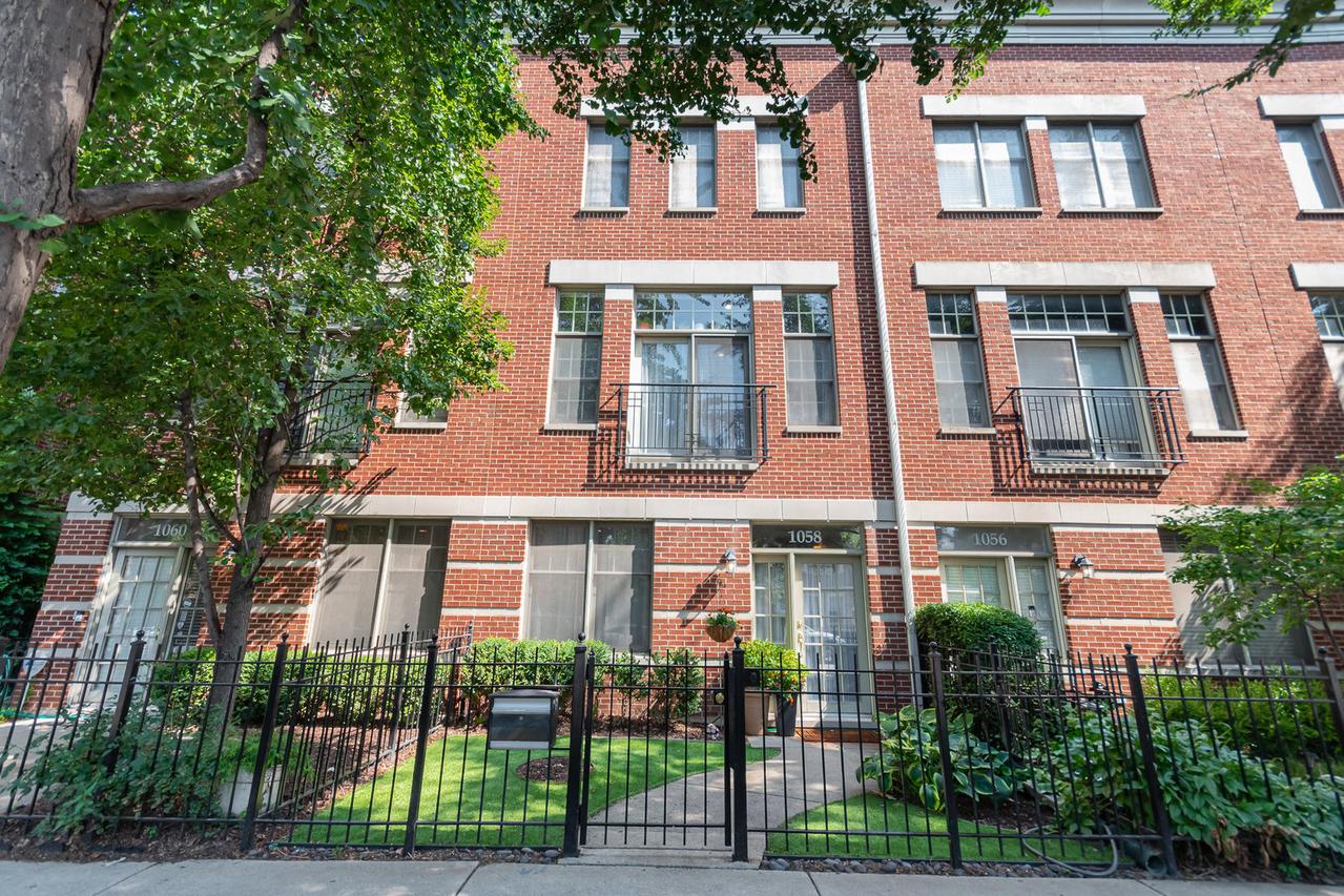 1058 W Fry St., Chicago, IL 60642