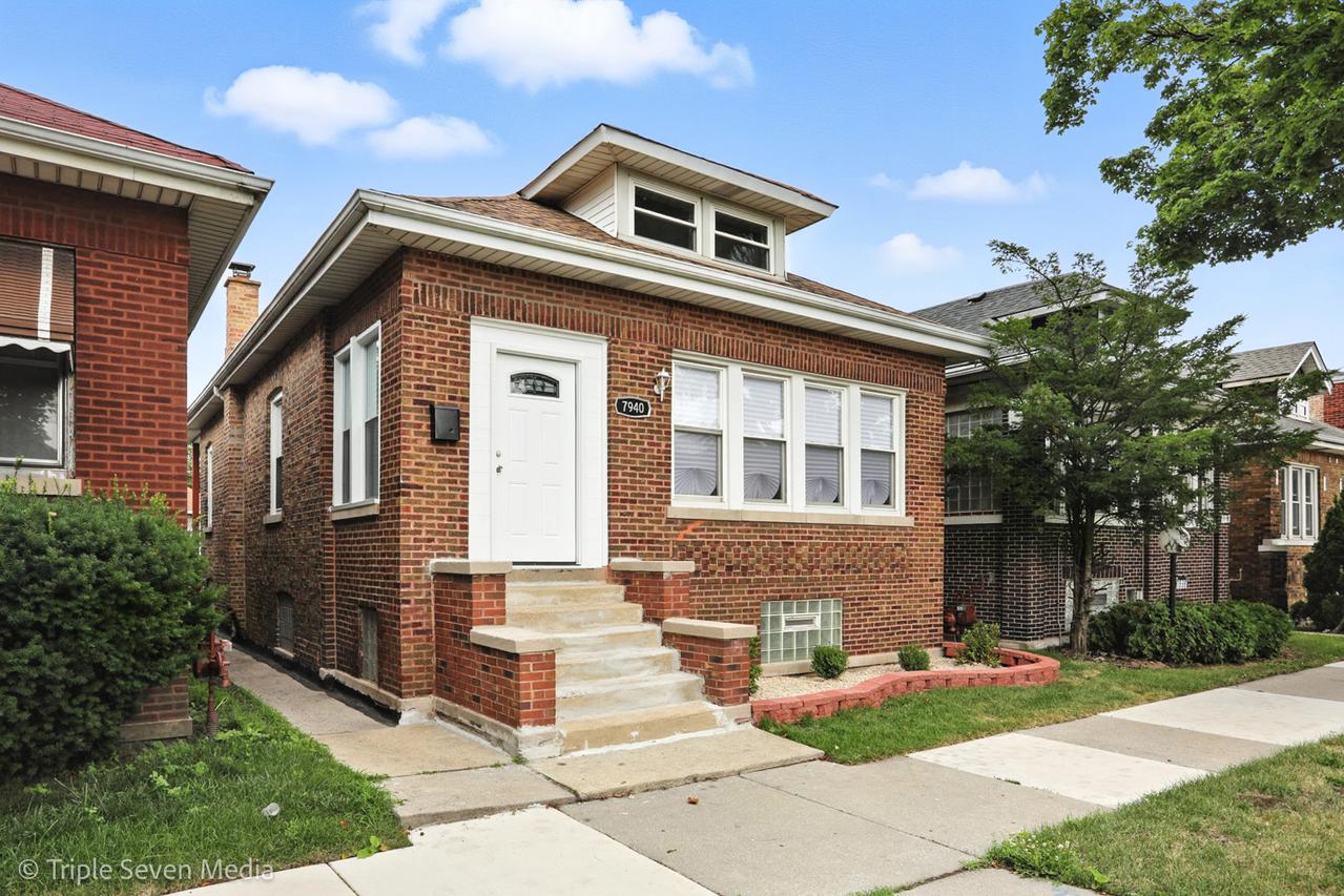 7940 S Perry Ave., Chicago, IL 60620