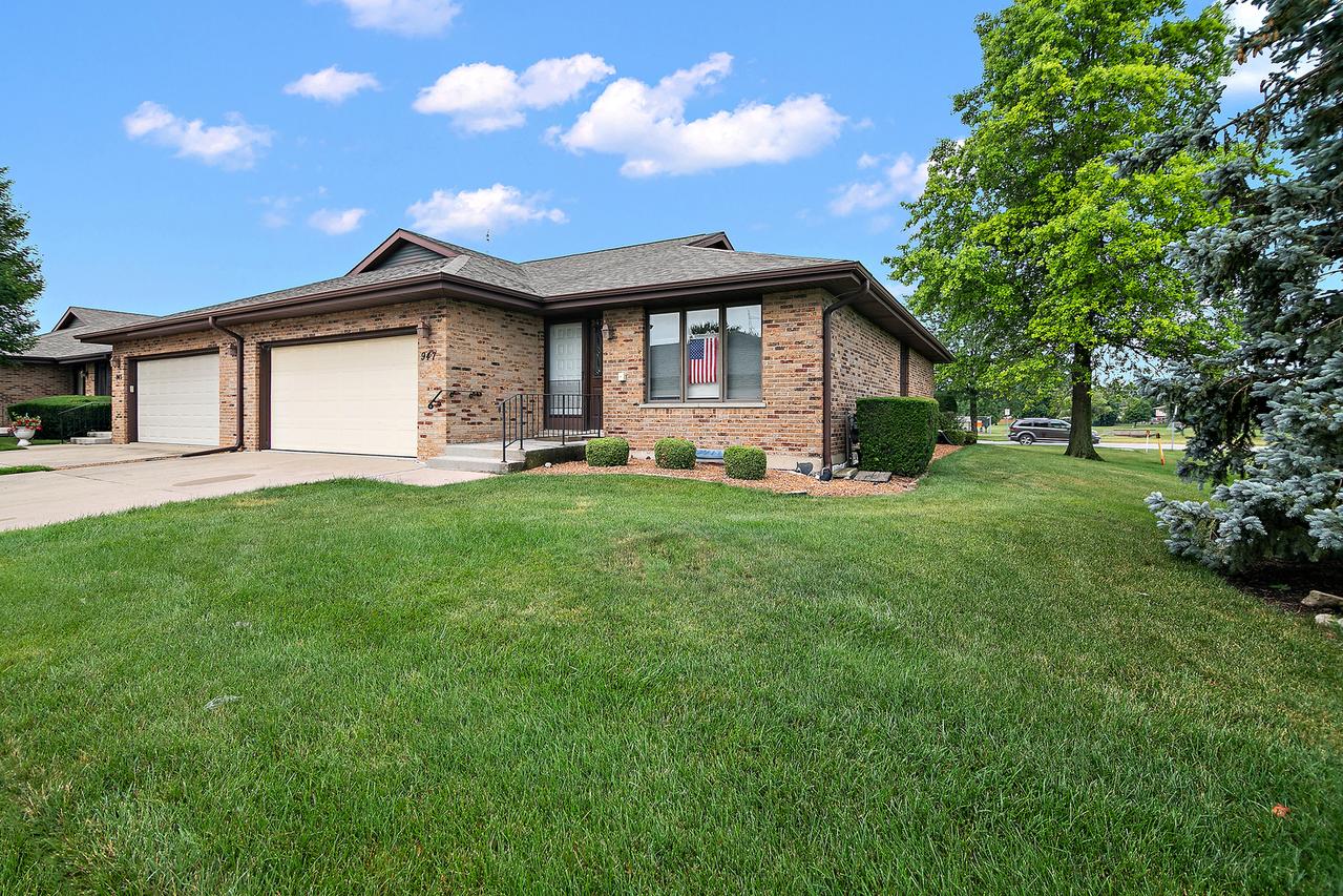 947 Winter Park Dr., New Lenox, IL 60451