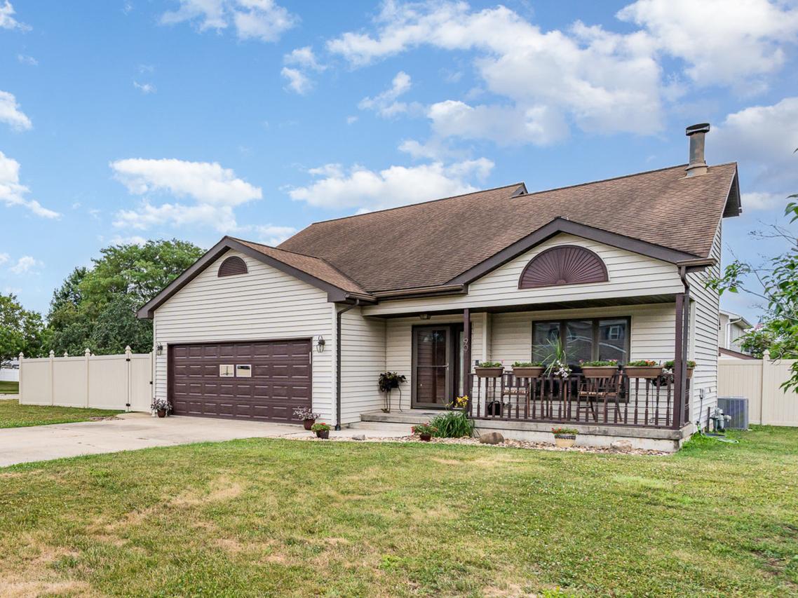 901 W Mckinley Rd., Ottawa, IL 61350
