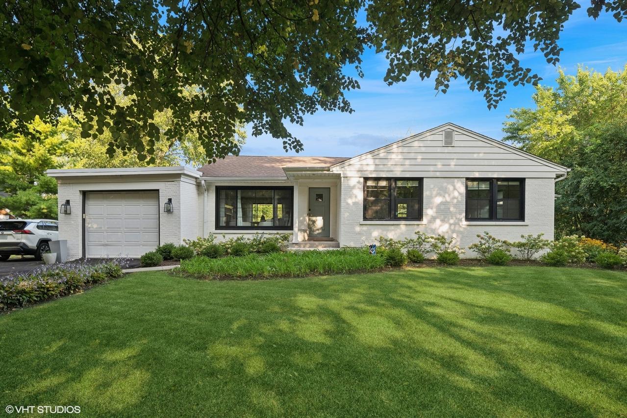 1491 Deerfield Pl., Highland Park, IL 60035
