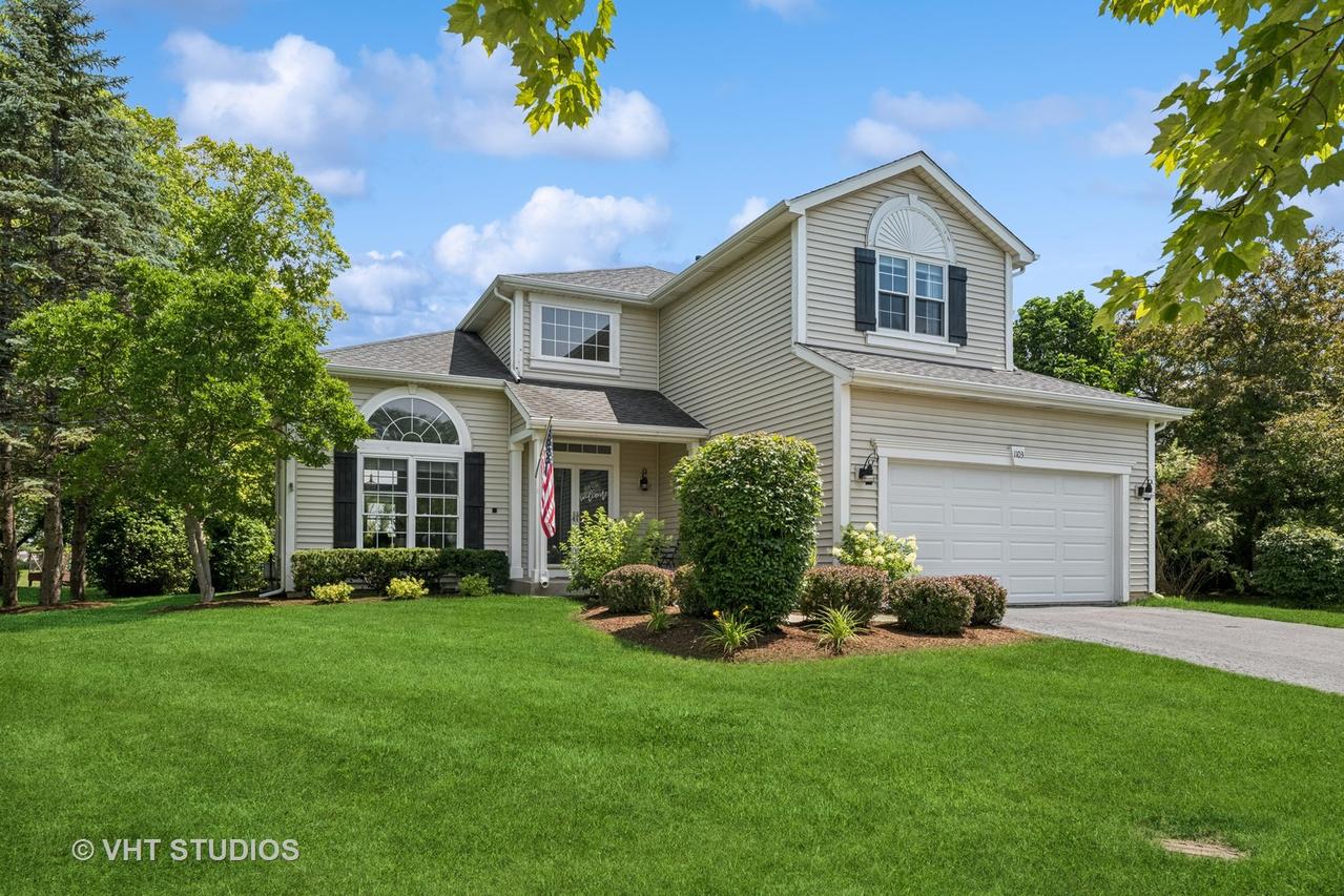 1103 Heavens Gate Dr., Lake In The Hills, IL 60156