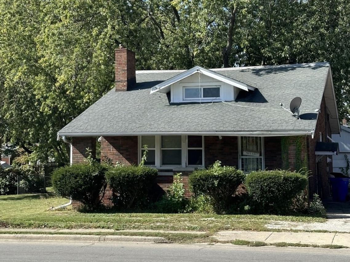 729 S 22nd St., Decatur, IL 62521