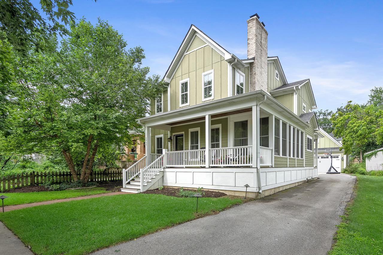 4924 Linscott Ave., Downers Grove, IL 60515