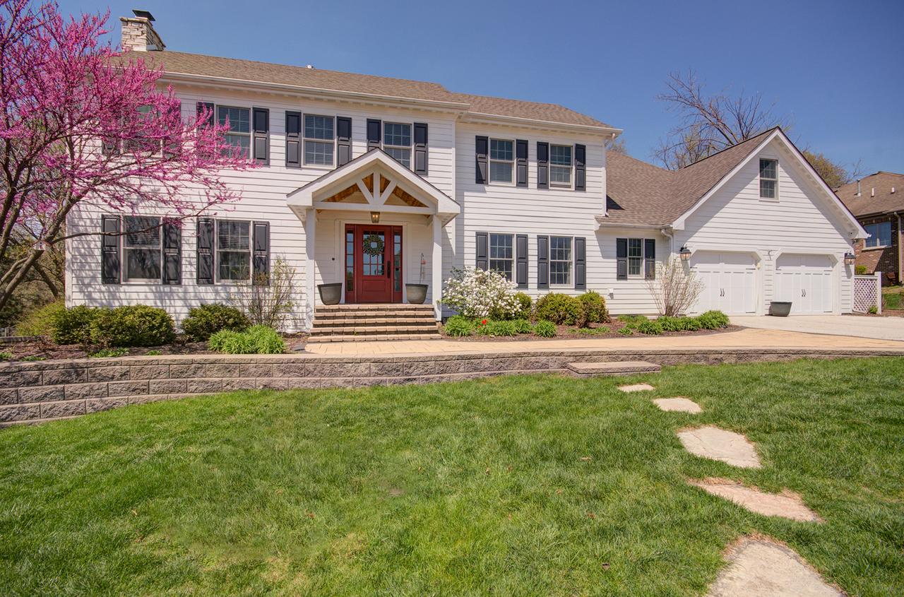 712 Stonebridge Rd., Frankfort, IL 60423