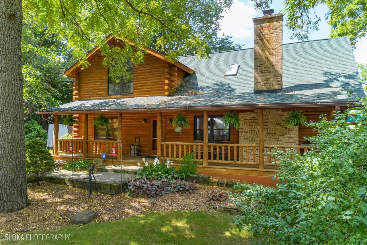 723 N River Rd., Algonquin, IL 60102