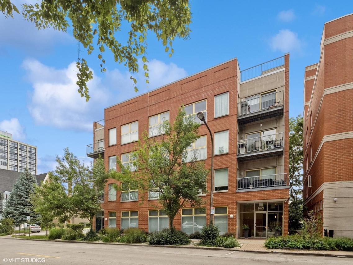 1421 Sherman Ave. #303, Evanston, IL 60201