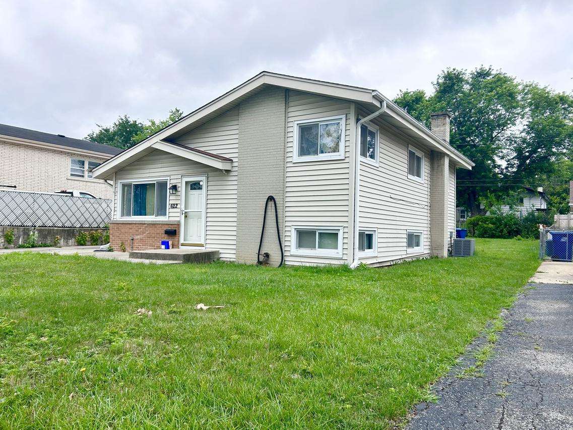 622 N Wisconsin Ave., Villa Park, IL 60181