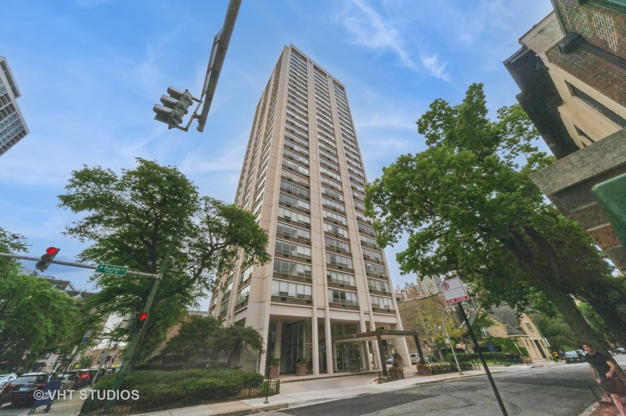 70 W Burton Pl. #2904F, Chicago, IL 60610