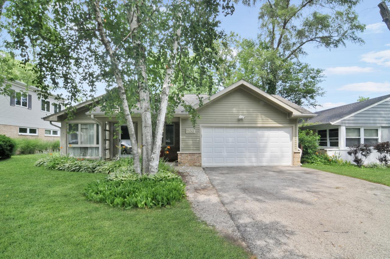 1133 Dell Rd., Northbrook, IL 60062