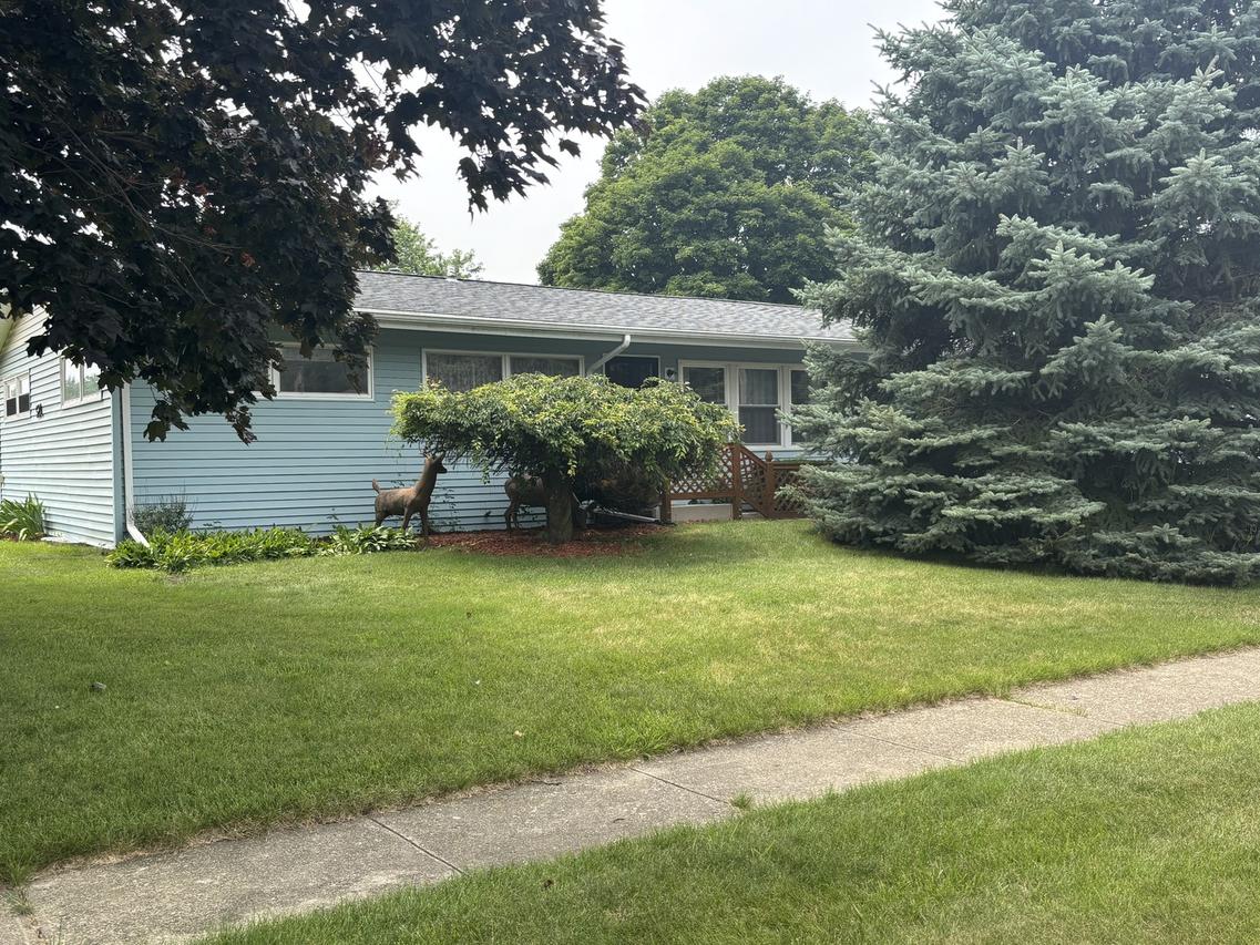 521 Garden Dr., Belvidere, IL 61008