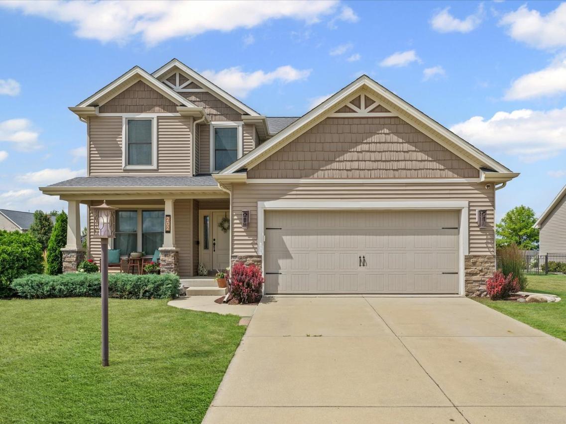 202 Westboro Rd., Savoy, IL 61874