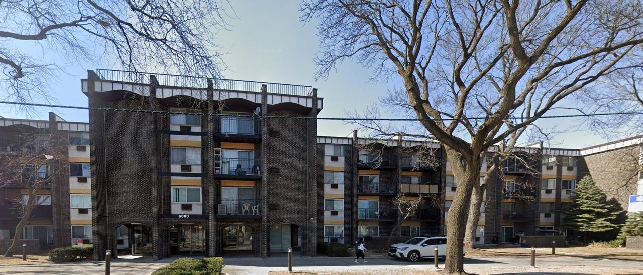 6800 N California Ave. #2O, Chicago, IL 60645