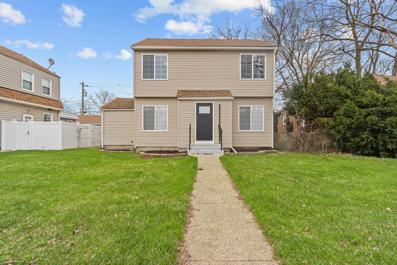 12725 S Wallace St., Chicago, IL 60628