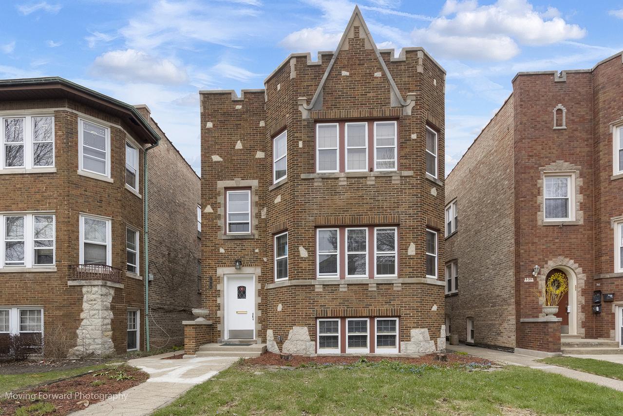 1916 Kenilworth Ave., Berwyn, IL 60402