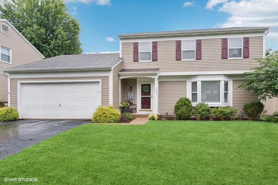 1703 Larson Ave., St. Charles, IL 60174