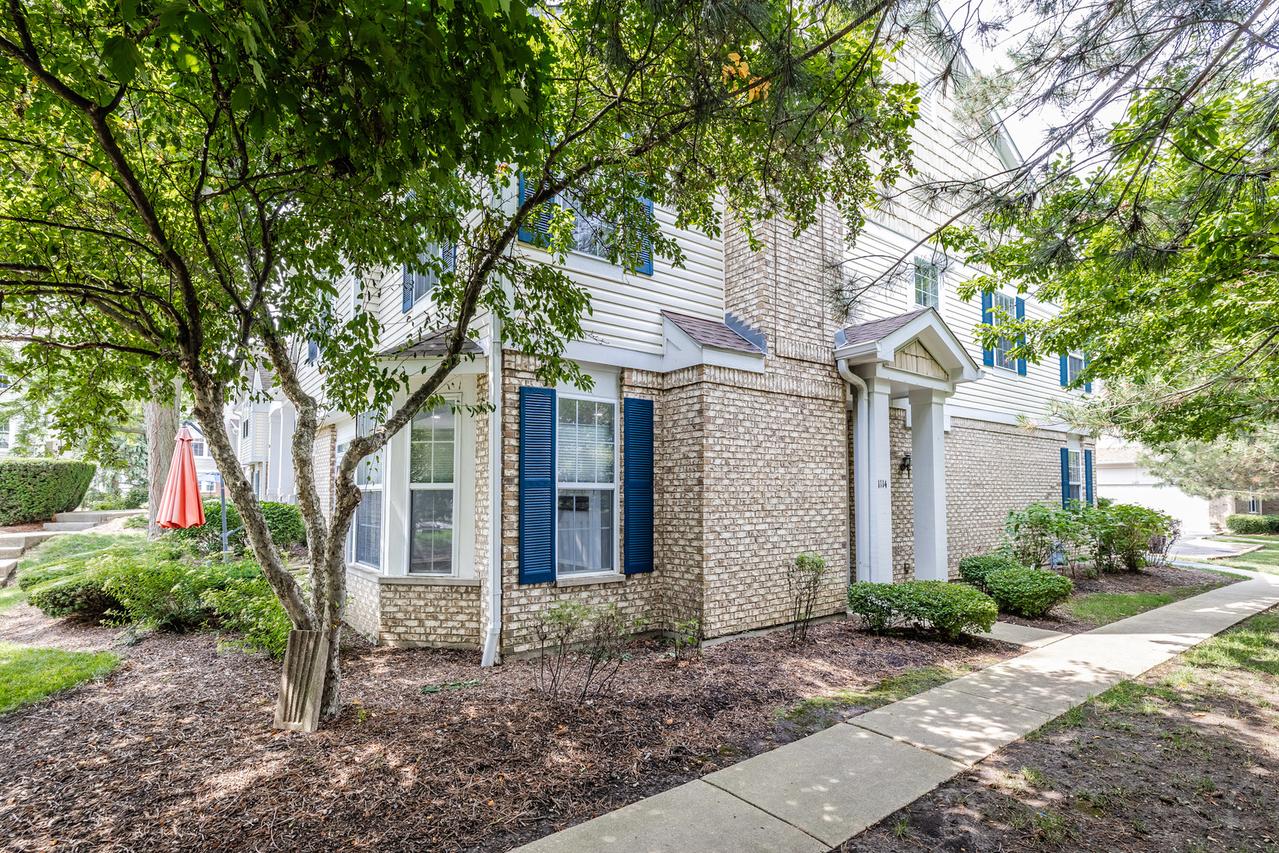 1114 Georgetown Way, Vernon Hills, IL 60061