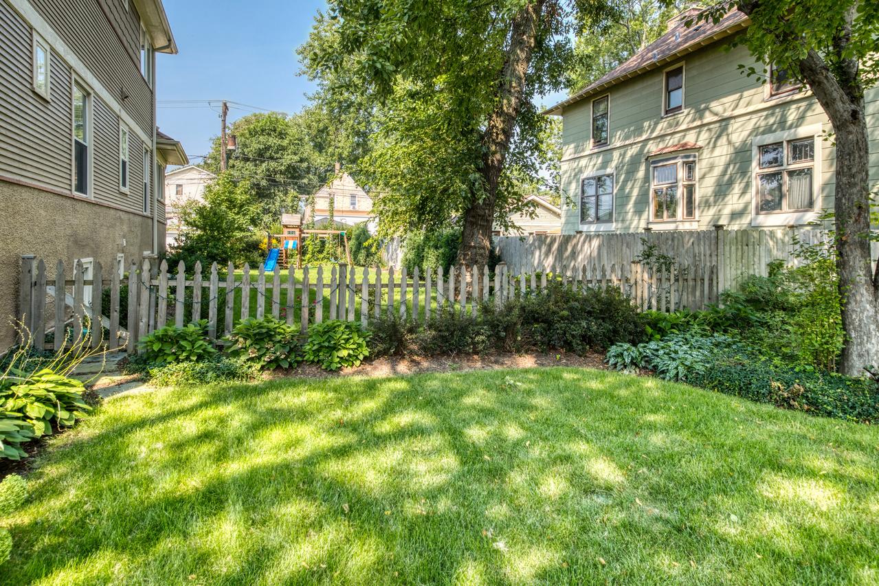1169 S Taylor Ave., Oak Park, IL 60304