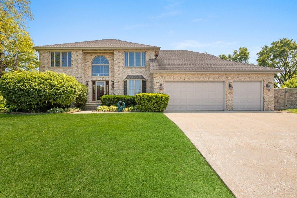 5 W Niagara Ave., Schaumburg, IL 60193
