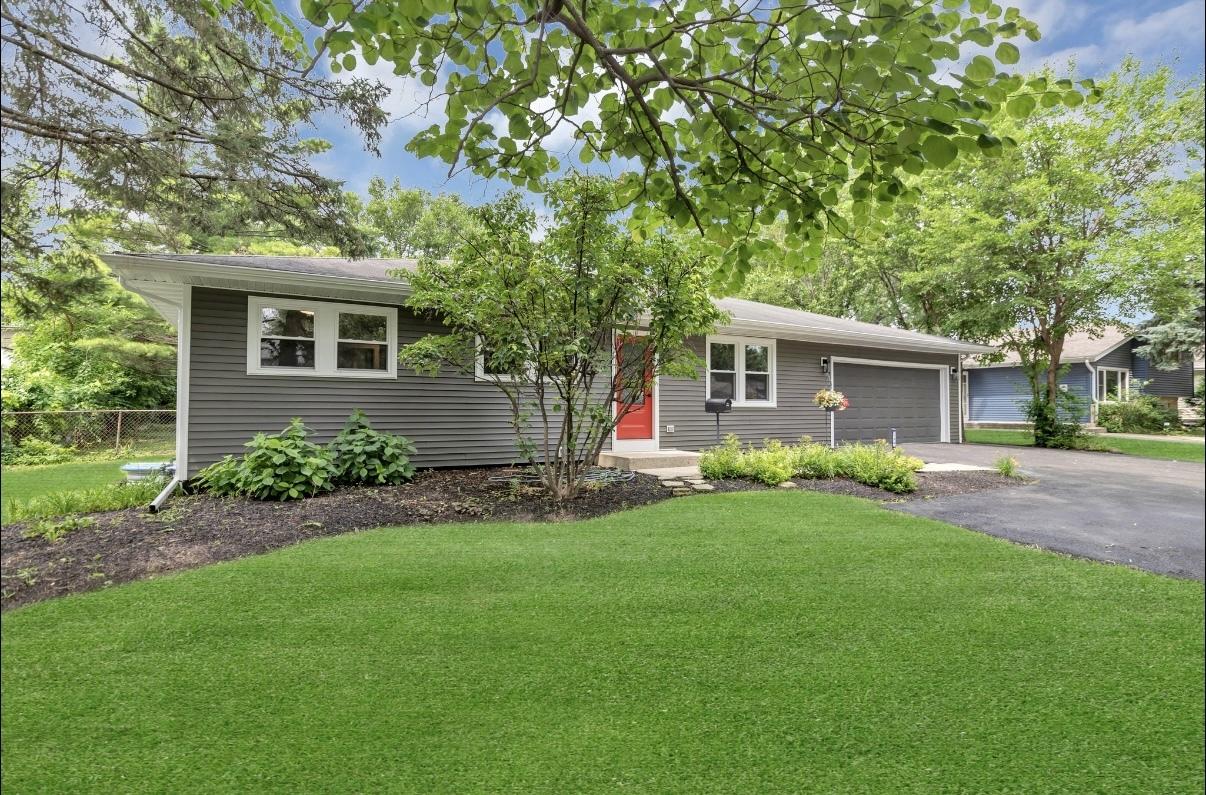120 S Park Blvd., Glen Ellyn, IL 60137