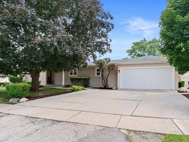 327 Marion Ct., Wheeling, IL 60090