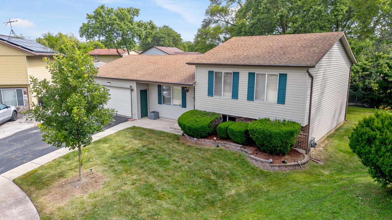 3513 Bordeaux Ct., Hazel Crest, IL 60429