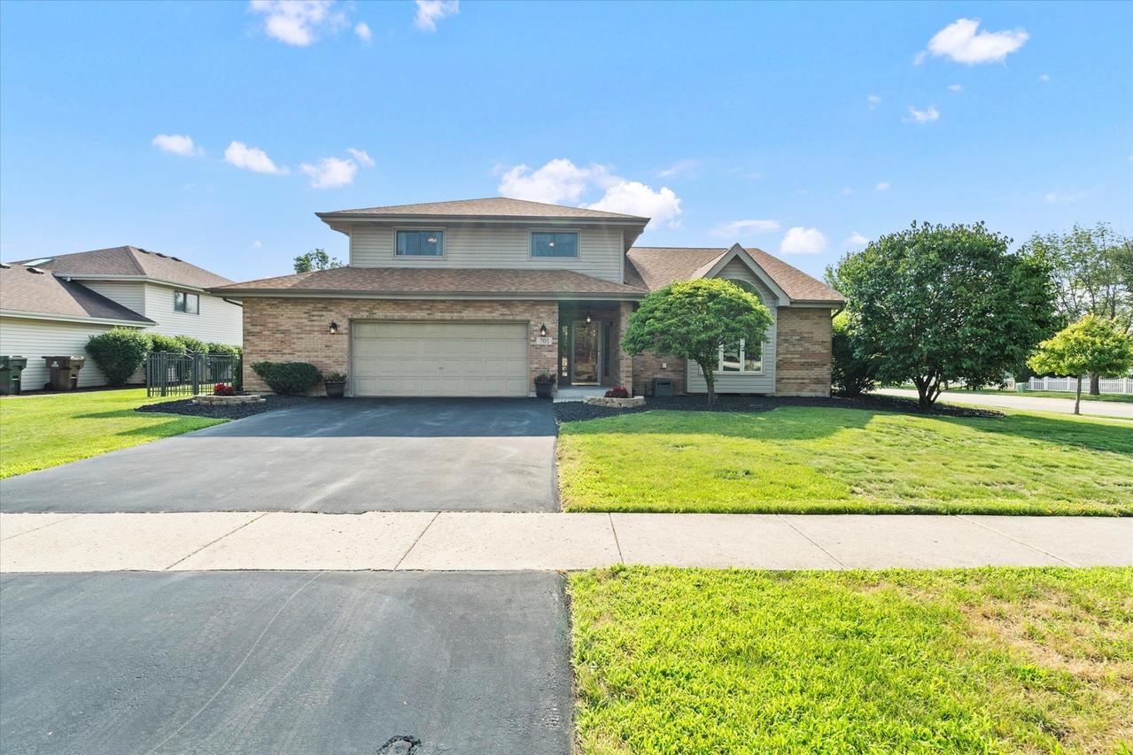 701 Downing St., New Lenox, IL 60451