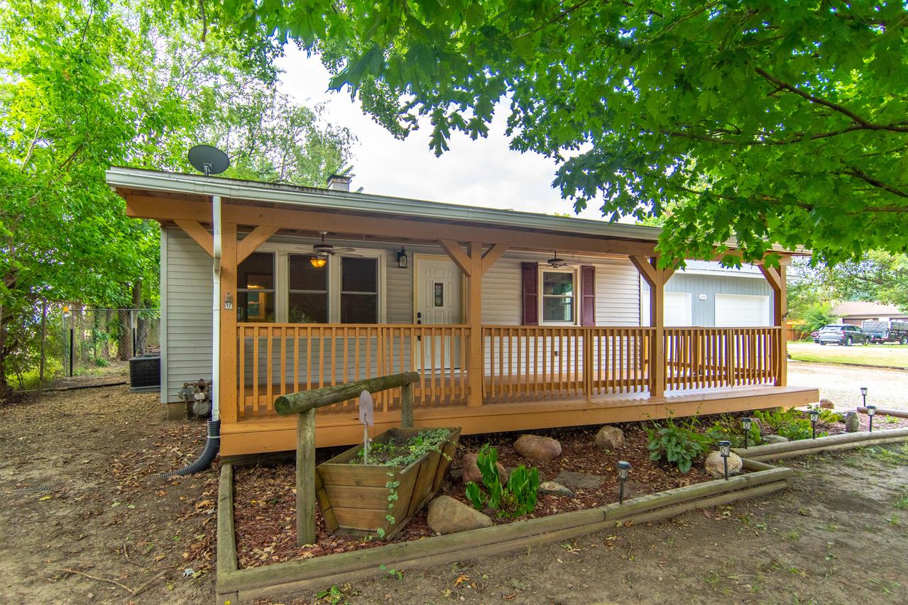 378 E Union St., Seneca, IL 61360