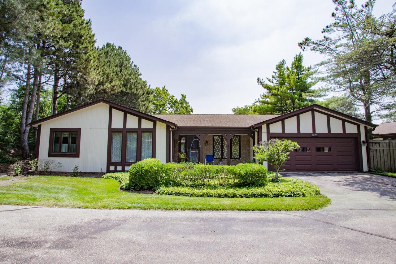 1436 Estate Ln., Glenview, IL 60025