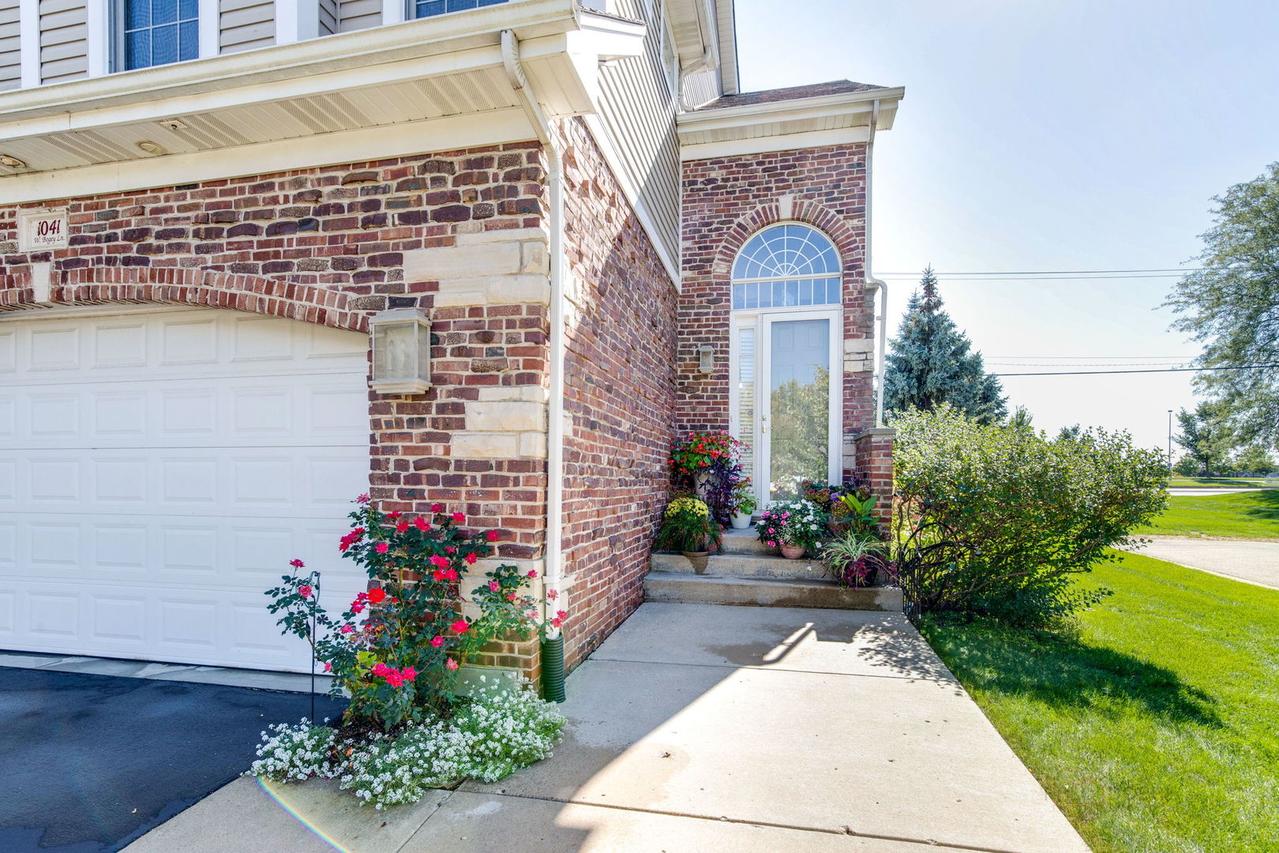 1041 W Bogey Ln., Palatine, IL 60067
