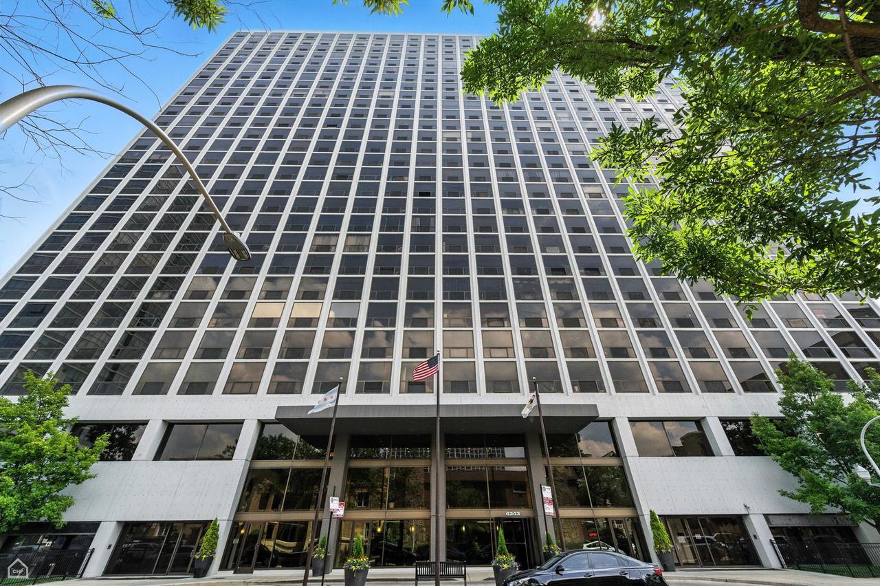 4343 N Clarendon Ave. #2317, Chicago, IL 60613