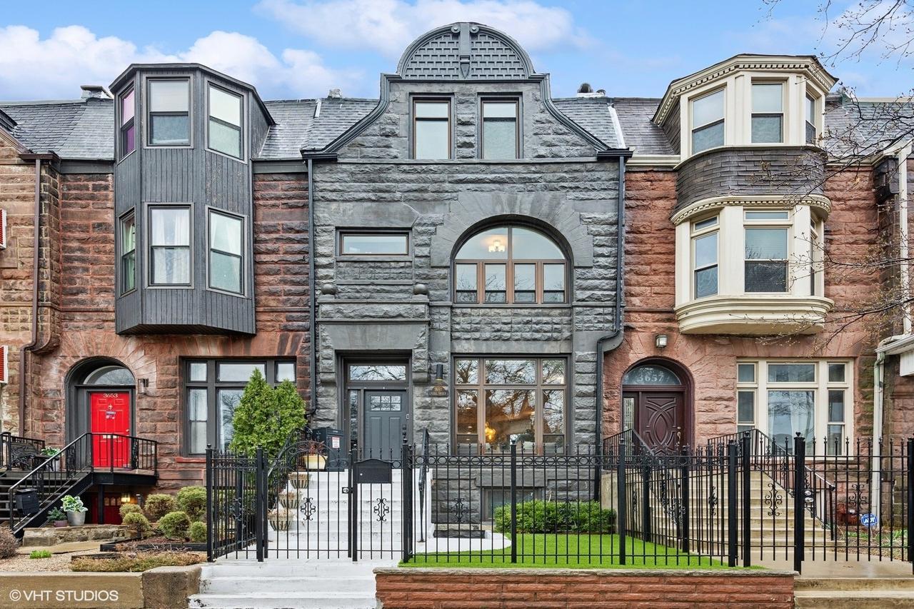 3655 S King Dr., Chicago, IL 60653