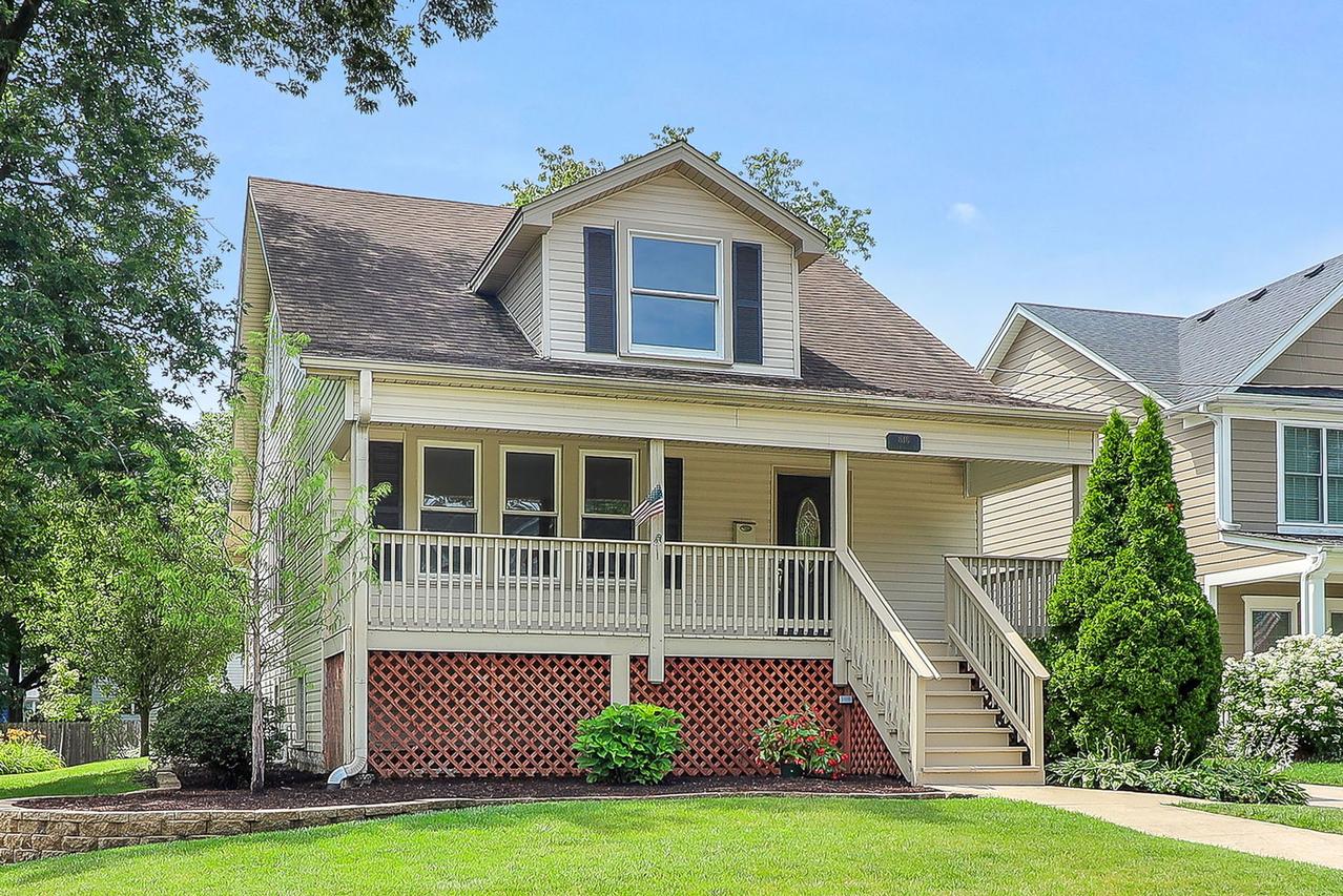818 E Indiana St., Wheaton, IL 60187