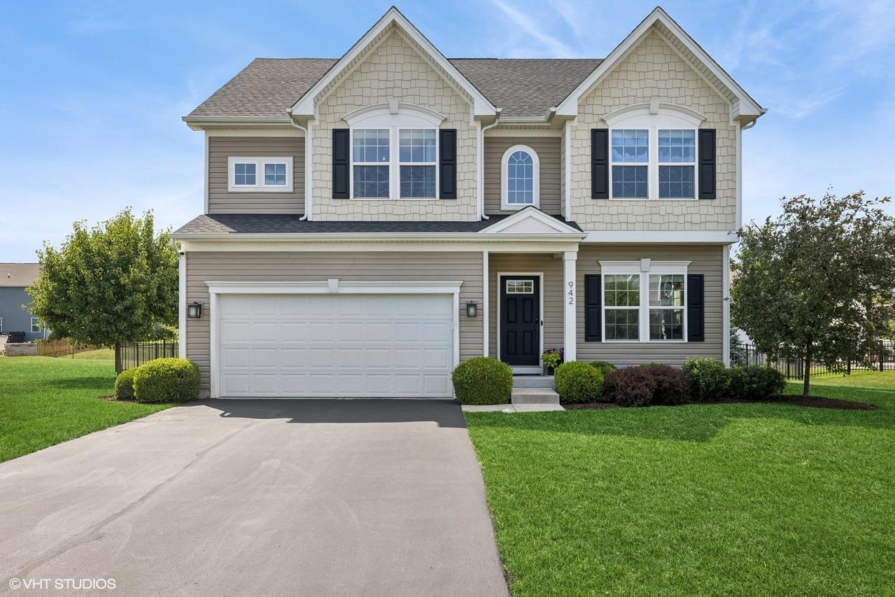942 Sunburst Ln., Gilberts, IL 60136