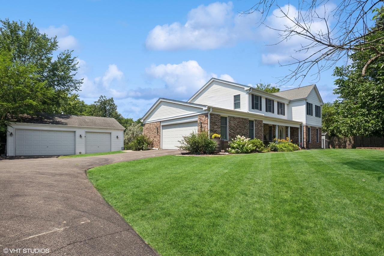 523 N Ela Rd., Barrington, IL 60010