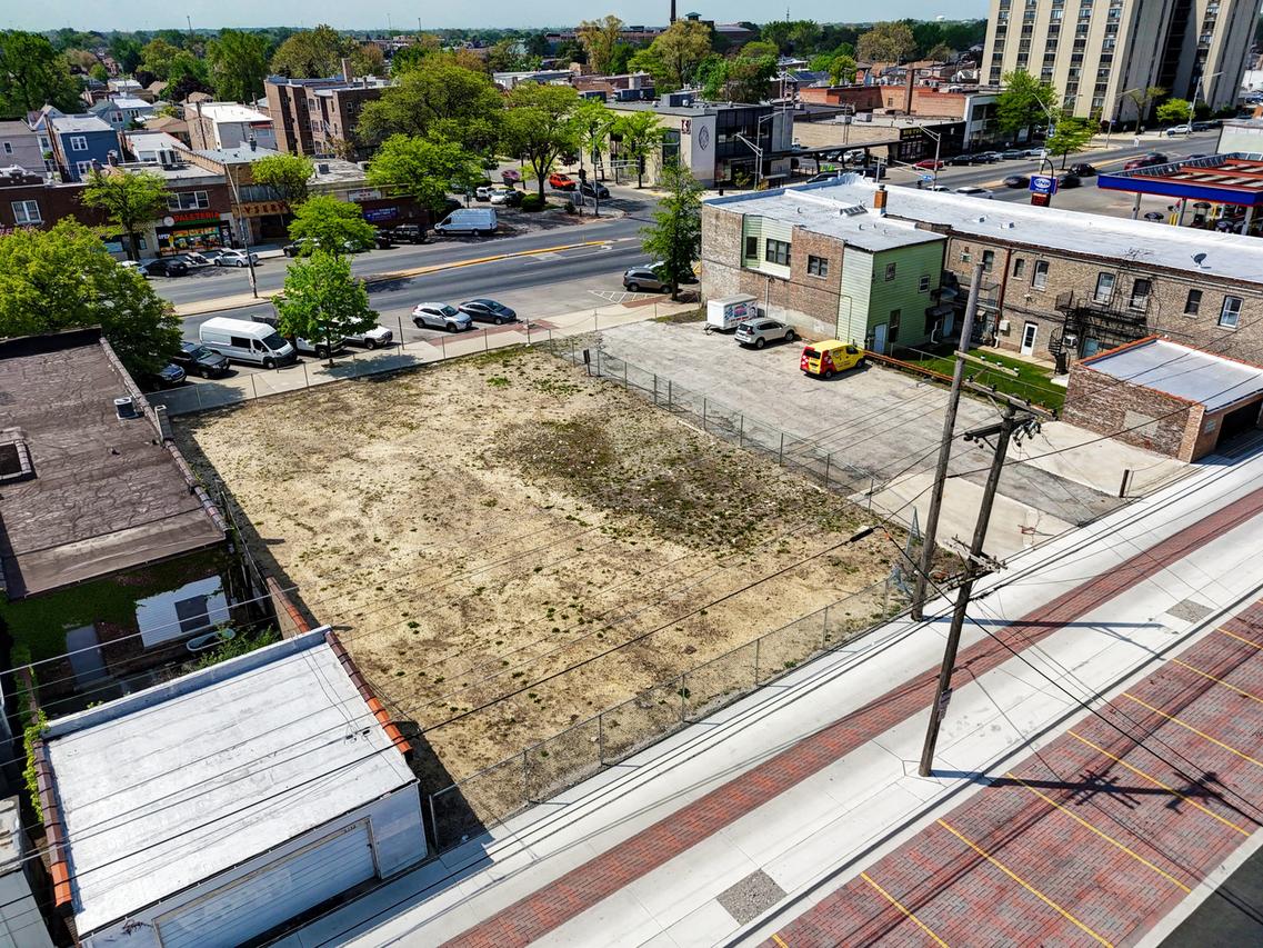 5734 W Cermak Rd., Cicero, IL 60804
