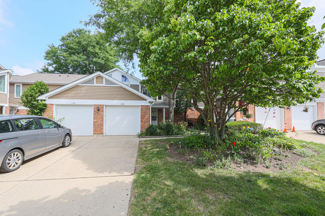 1138 Courtland Dr. #14E, Buffalo Grove, IL 60089