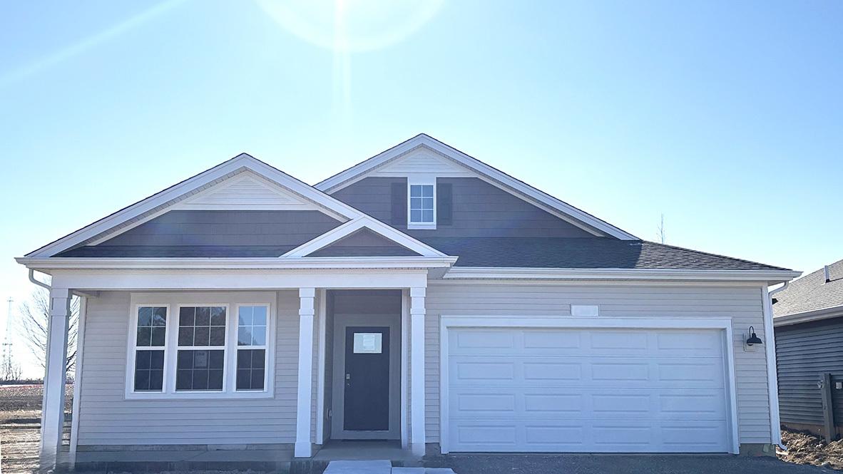 819 Mesa Ln., Pingree Grove, IL 60140