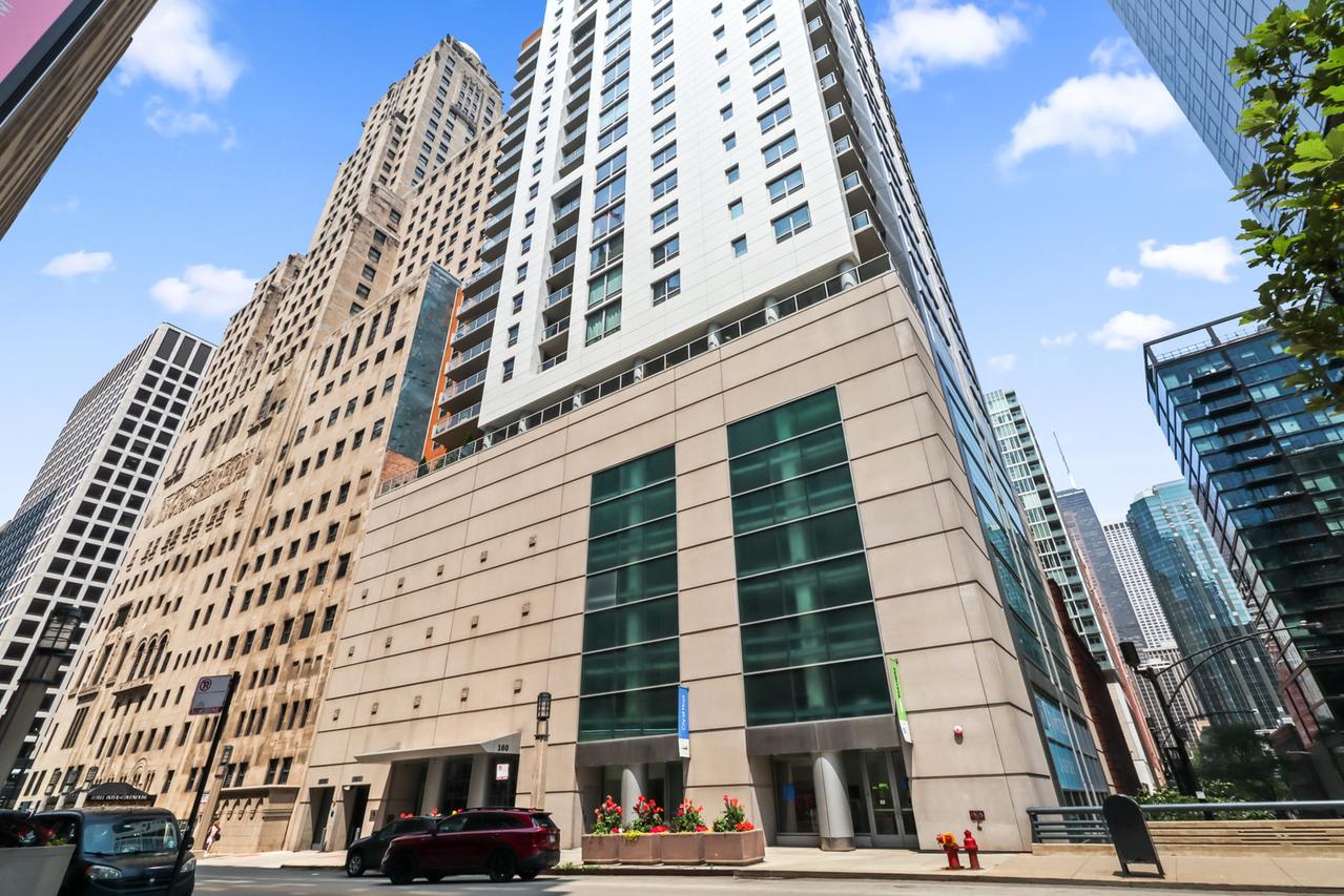 160 E Illinois St. #1001, Chicago, IL 60611