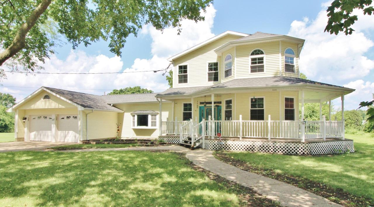 187 W Union St., Seneca, IL 61360
