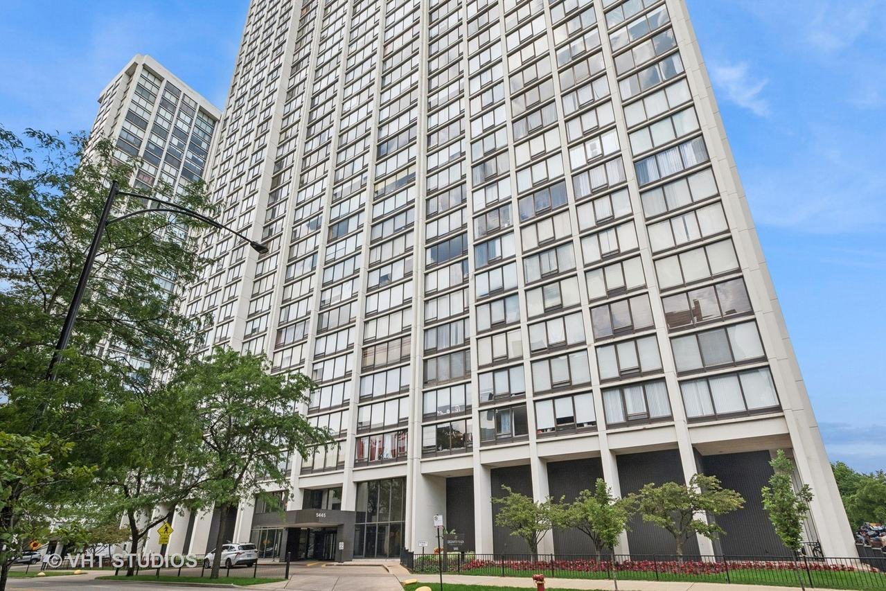 5445 N Sheridan Rd. #1515, Chicago, IL 60640