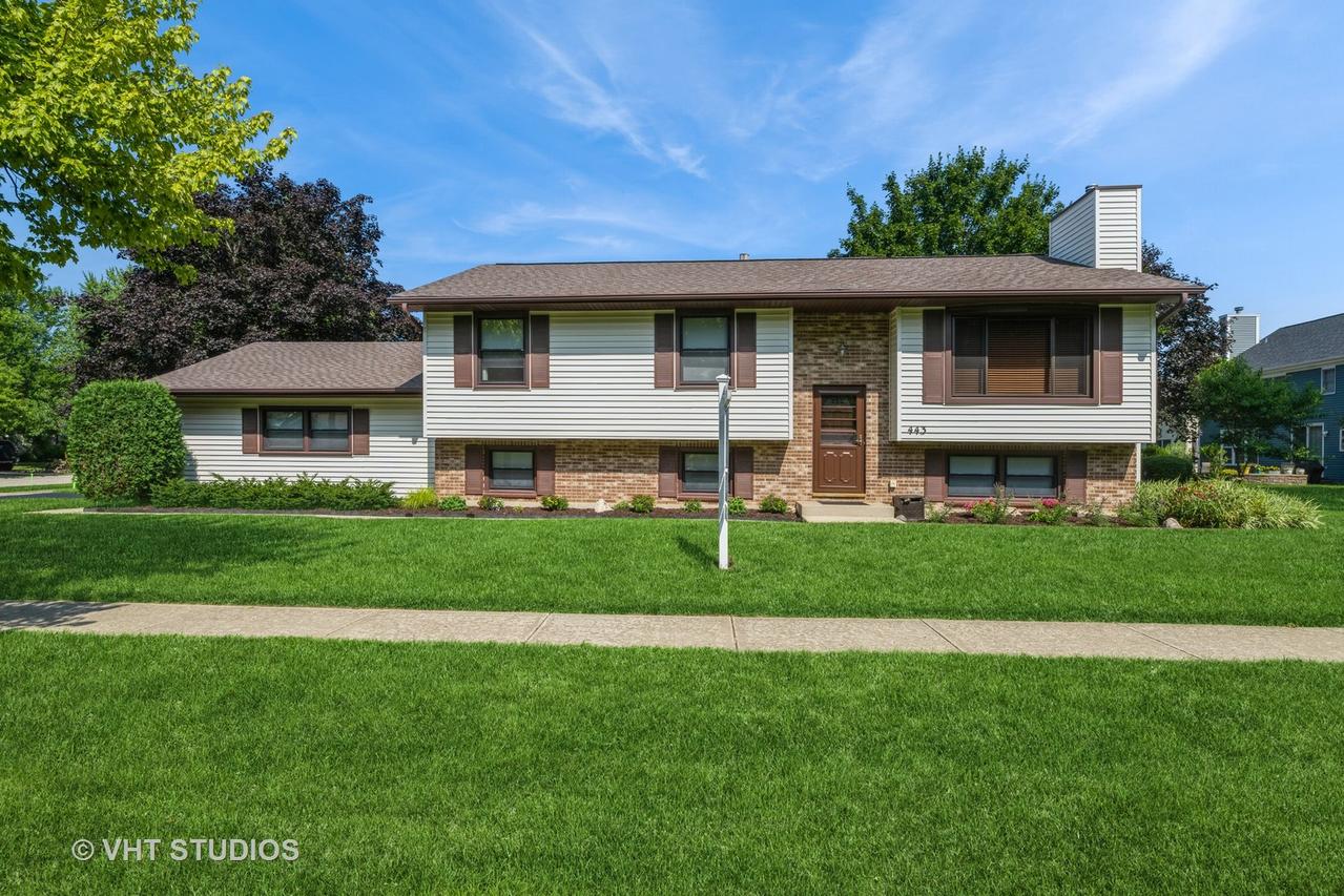 443 Merrill Ln., Grayslake, IL 60030