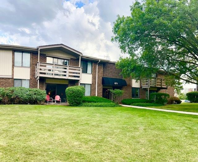 471 Raintree Ct. #1D, Glen Ellyn, IL 60137