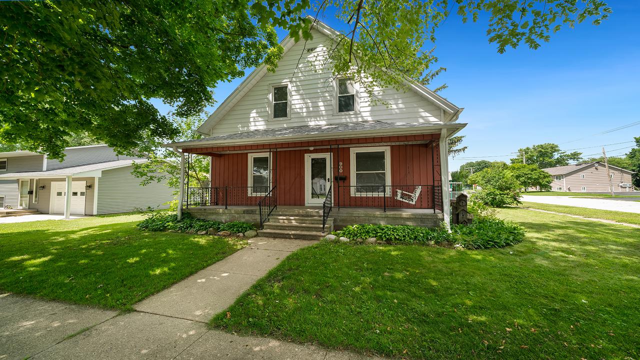 900 S 3rd St., Oregon, IL 61061