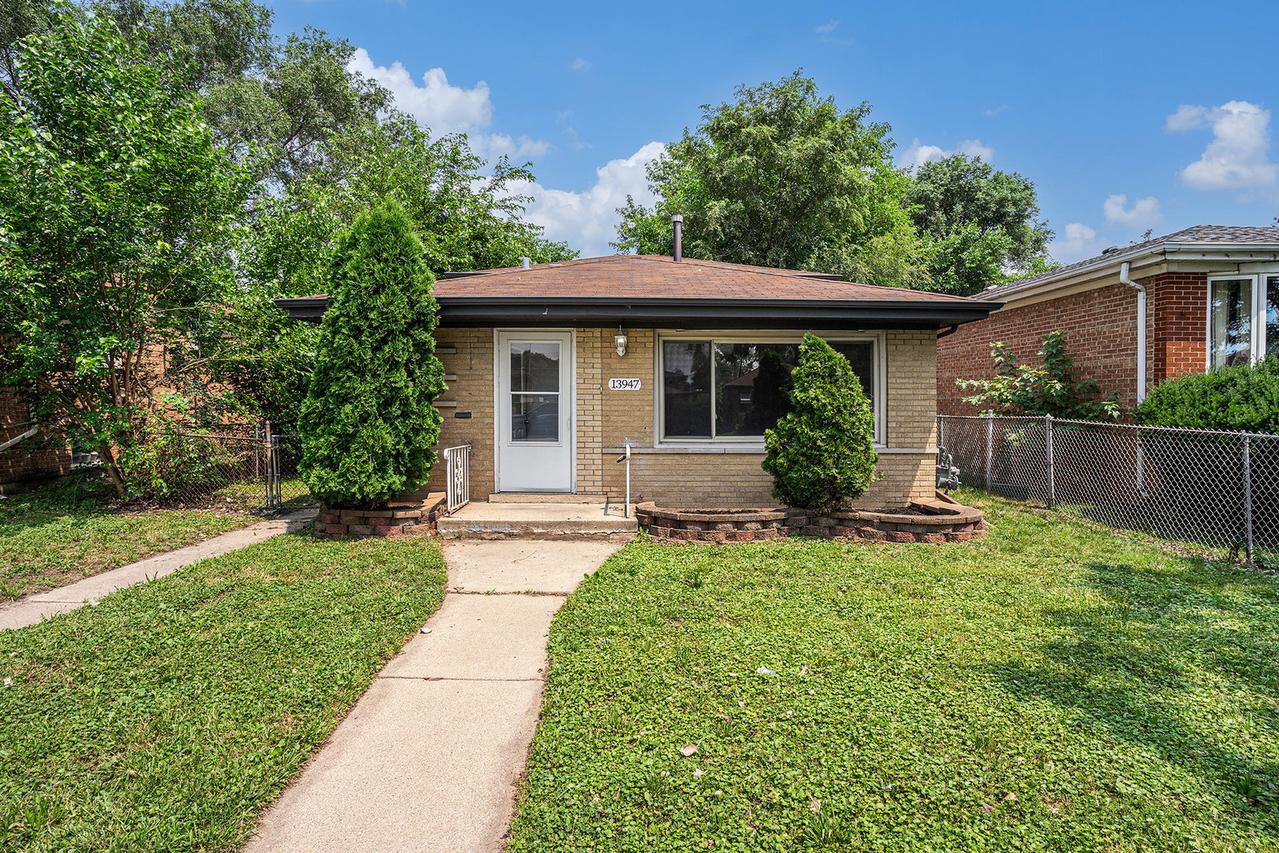 13947 S Saginaw Ave., Burnham, IL 60633
