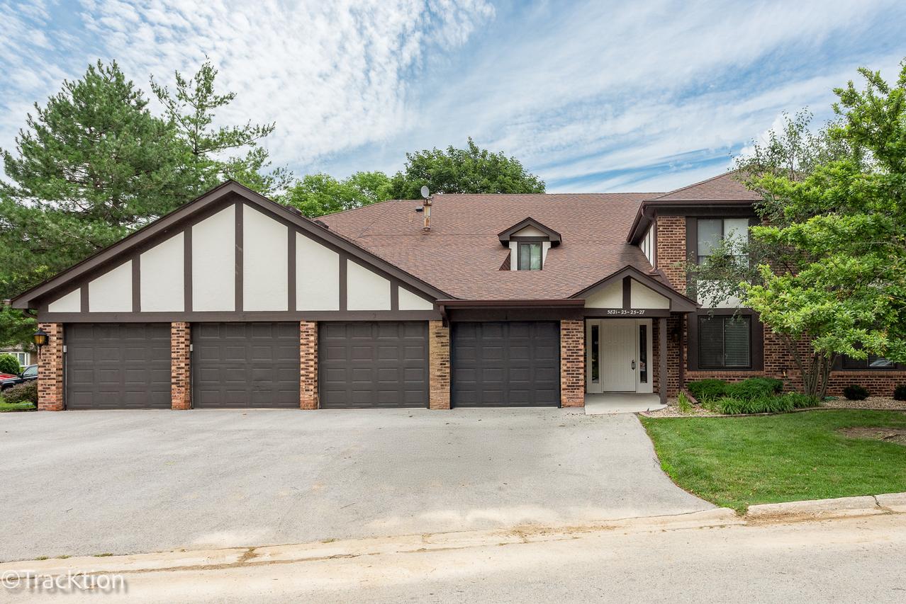 5825 Doe Cir., Westmont, IL 60559