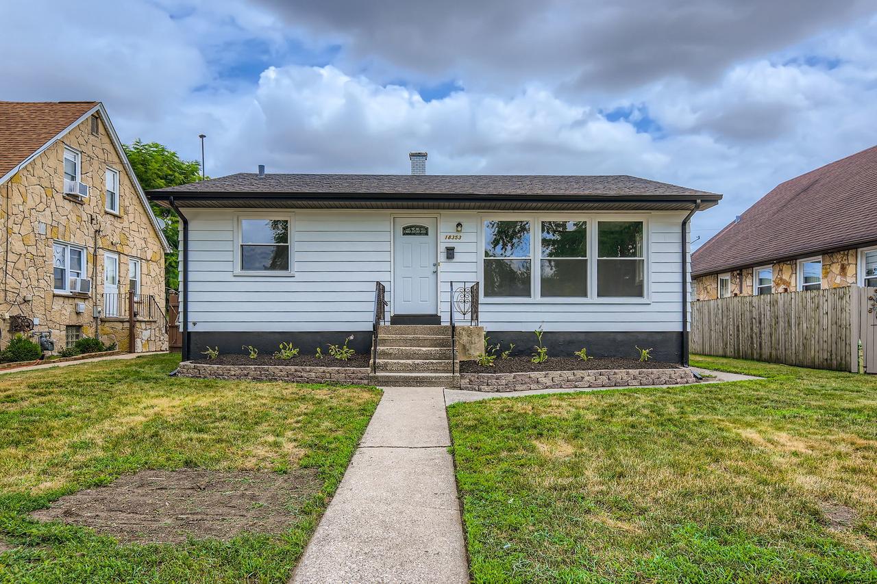 18353 Chicago Ave., Lansing, IL 60438
