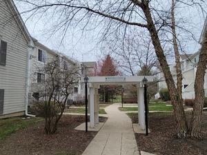 59 S Treehouse Ln., Round Lake, IL 60073