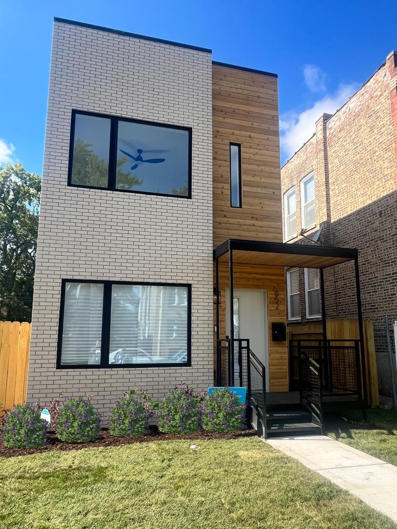 652 N Homan Ave., Chicago, IL 60651
