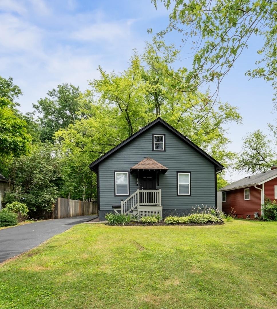 526 S Calumet Ave., Aurora, IL 60506